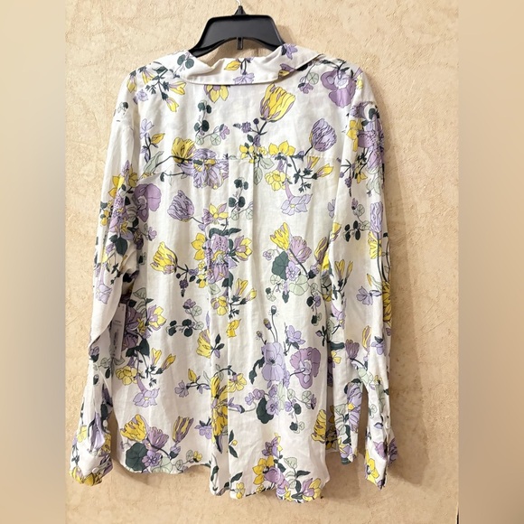 Liz Claiborne  Floral Button Down Shirt(Pit to pit 29”
Length 29”) - Picture 2 of 5